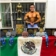 Atleta internacional de fisicoculturismo mexicano que busca compartir conocimiento de nutrición y ejercicio a todas las personas para mejorar su condición física y salud